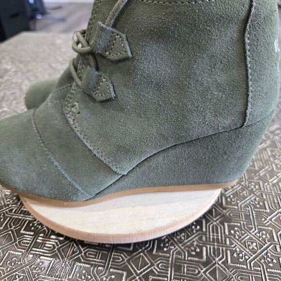 🐢 Toms Kala Green Suede Wedge. Size 6 - Picture 11 of 16